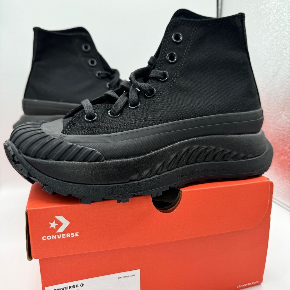 Converse Women's Black High-Top Sneakers Size 6 Chuck 70 AT-CX - Picture 5 of 16